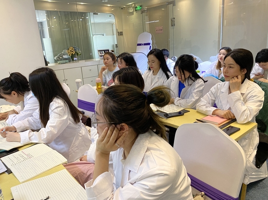 探索四川成都微整學習班 在線咨詢開啟專業成長之旅